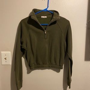 Garage half zip